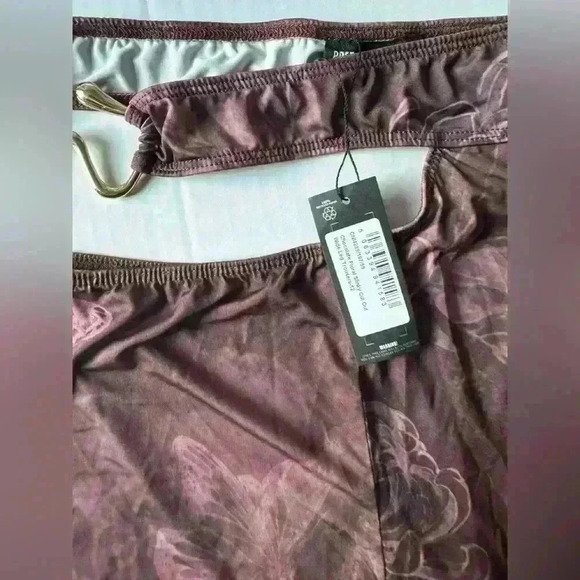 PrettyLittleThings Women’s Floral Slinky Cut Out Wide Leg Pants Size 8‎ - Picture 6 of 9